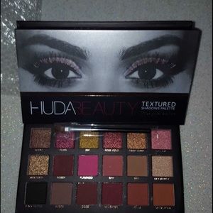 Rose Gold Textured Makeup Palette